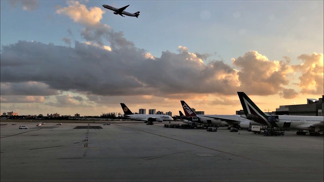 photo a380 air france miami - paris.mp42018-02-04 19-16-53.007